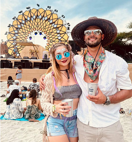 Corona Sunsets con vasos reusables Xiclo